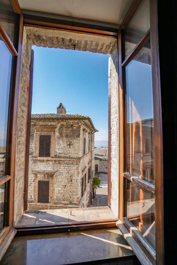 Ogni Finestra E Un Quadro - Appartamento Ad Assisi Exterior photo